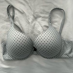 Victoria secrets body by Victoria padded bra size 38C